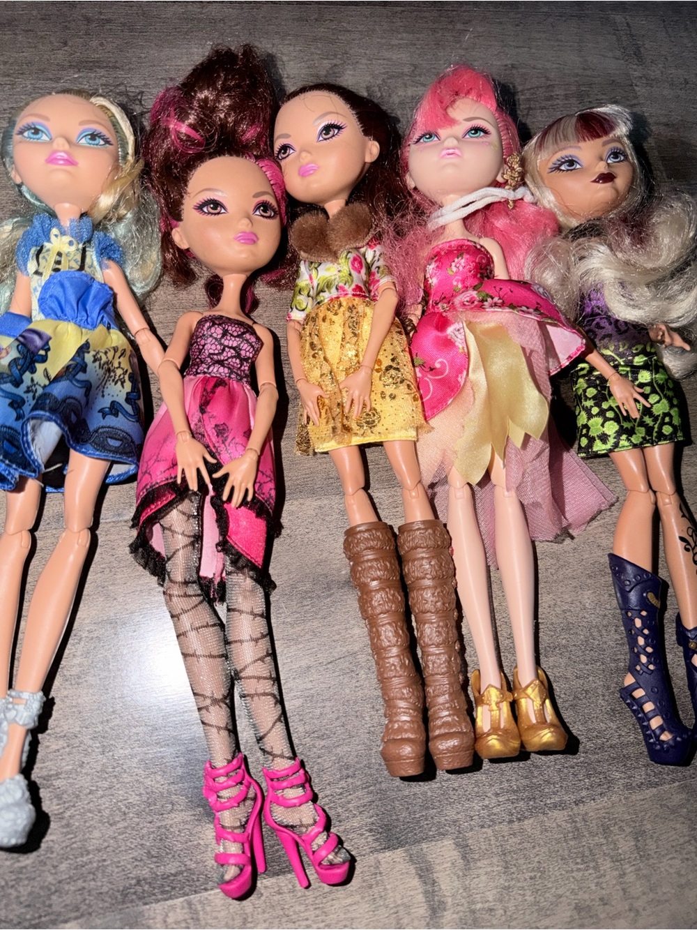 Monster High/ 4 Ever After High Girls Dolls - Assorted styles Lot of 12 - Picture 5 of 9